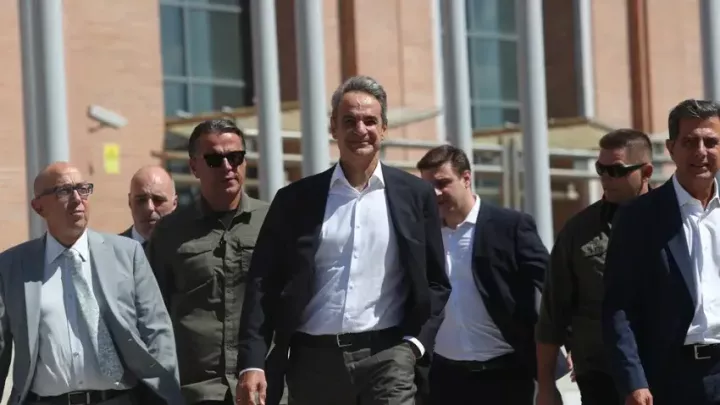 Στη Θεσσαλονίκη ο Κυριάκος Μητσοτάκης - Τέλος του 2025 δρομολόγιο με προαστιακό για Σίνδο 