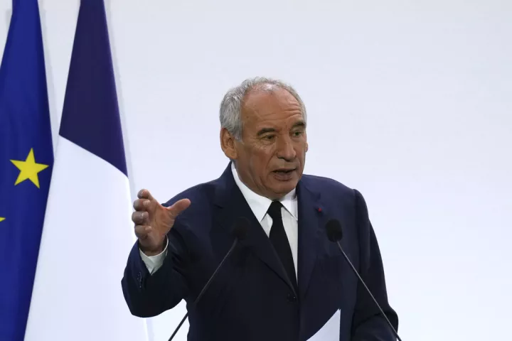 Μπαϊρού: Το σχέδιο δημοσιονομικής εξυγίανσης δεν είναι λιτότητα, αλλά αναστολή των επιπλέον δαπανών
