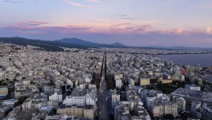 Θεσσαλονίκη: Πώς λύθηκε η δύσκολη «εξίσωση» του κυκλοφοριακού -Ο ρόλος του Μετρό, της Αστυνόμευσης, των φαναριών και του ΟΑΣΘ