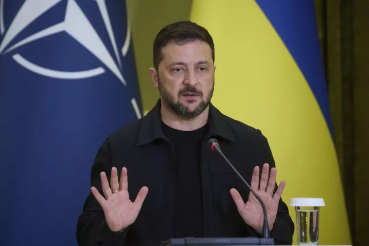 Ζελένσκι: Θέτει προθεσμία στη Ρωσία να δείξει ετοιμότητα για διμερή συνάντηση μέχρι τη Δευτέρα