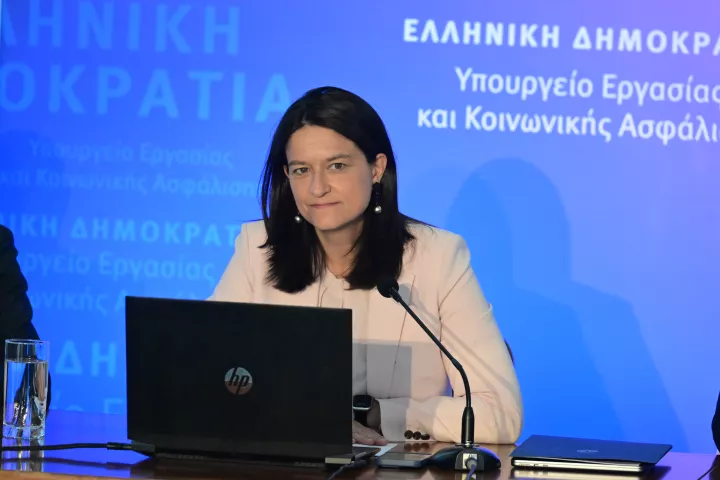 Ν. Κεραμέως: Νέα υπηρεσία του 1555 - Βιντεοκλήση στην ελληνική νοηματική γλώσσα (vids)