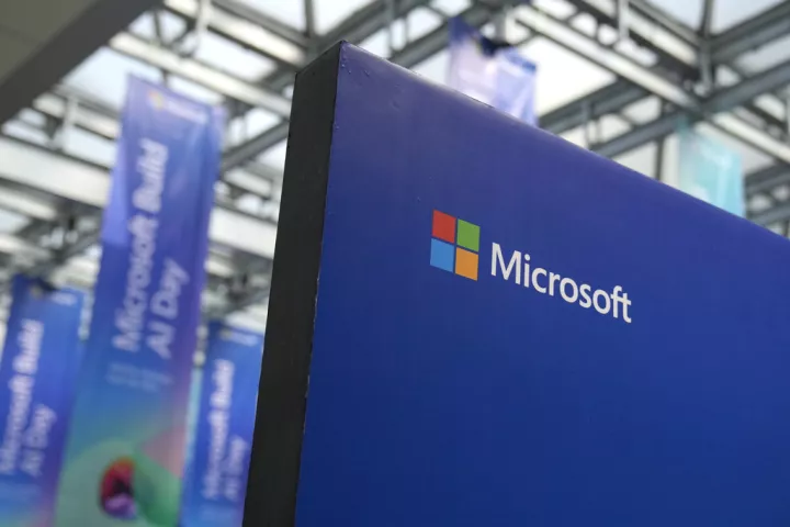 Η Microsoft προσφέρει 6 δισ. δολάρια στις ΗΠΑ για υπηρεσίες cloud