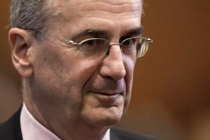 Διοικητής κεντρικής τράπεζας Γαλλίας: Όσο περισσότερο αργεί το Παρίσι, τόσο πιο επώδυνο γίνεται το χρέος