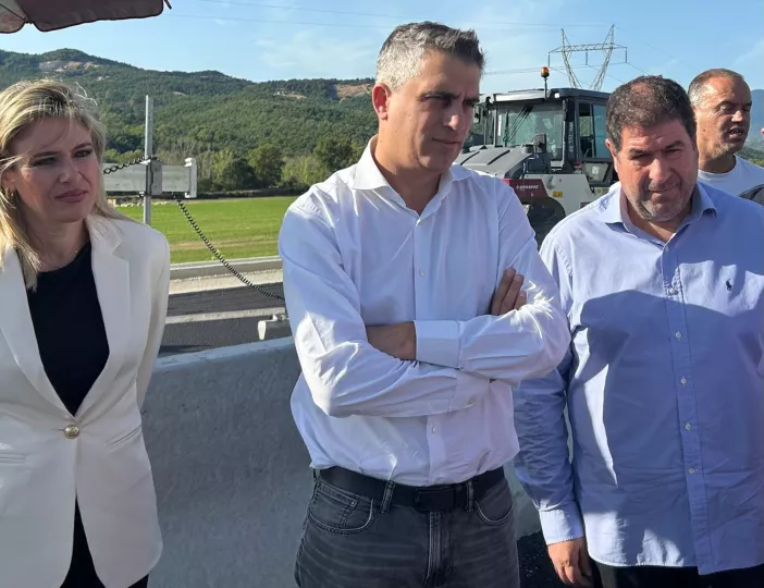 Χ. Δήμας και Α. Ευθυμίου επισκέφθηκαν το 1ο Γυμνάσιο και υπό κατασκευή εργατικές κατοικίες στα Γρεβενά