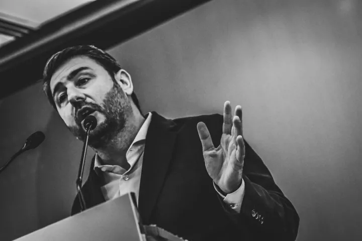 Με το ΠΑΣΟΚ θα κάνουμε… περισσότερα παιδιά; 
