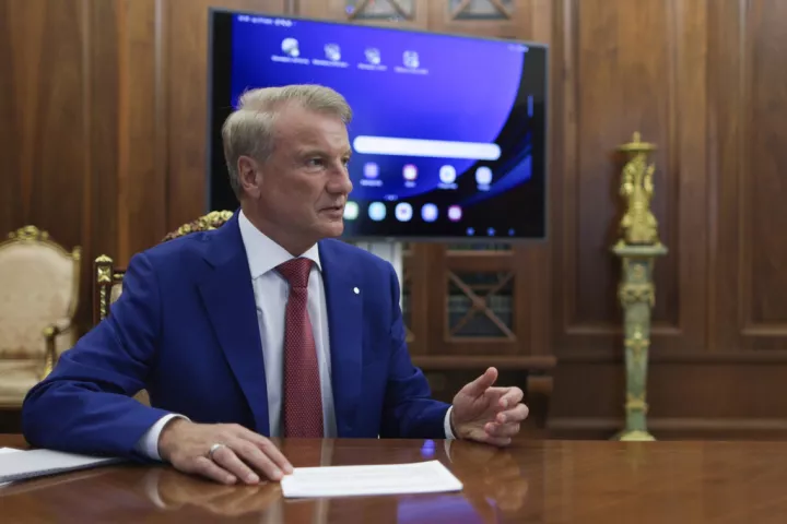 CEO της Sberbank: Σε ύφεση η Ρωσία εάν η κεντρική τράπεζα δεν μειώσει τα επιτόκια