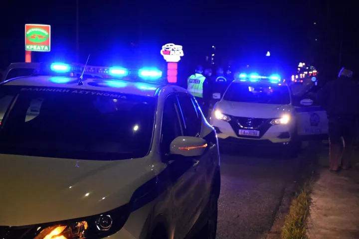 Εντοπίστηκαν δύο σοροί σε διαμέρισμα στον Νέο Κόσμο - Δίπλα τους βρέθηκε όπλο και κάλυκες