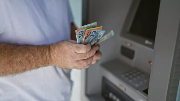 e-ΕΦΚΑ: Οι ημερομηνίες πληρωμής των συντάξεων του Οκτωβρίου 2025
