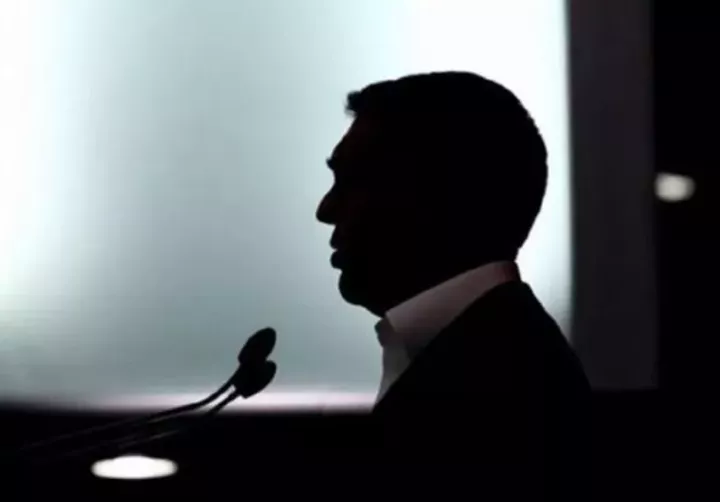 Ο Τσίπρας ζήλεψε Μητσοτάκη και βγαίνει από τα δεξιά