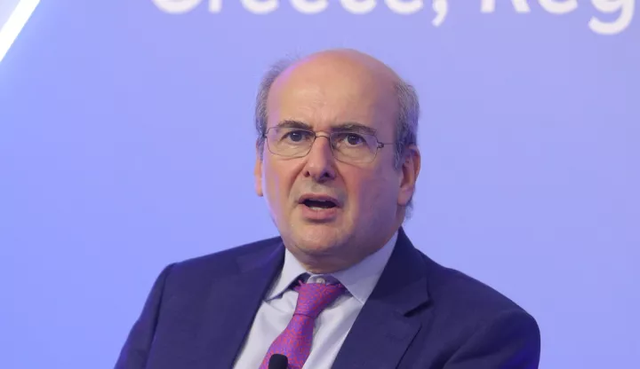 Κ. Χατζηδάκης στα εγκαίνια γραφείων της ΕΥ Ελλάδος: Η κυβέρνηση δίπλα στο επιχειρείν