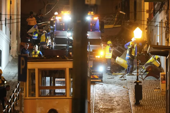 Λισαβόνα: Σπασμένο καλώδιο η αιτία για το ατύχημα με το τελεφερίκ
