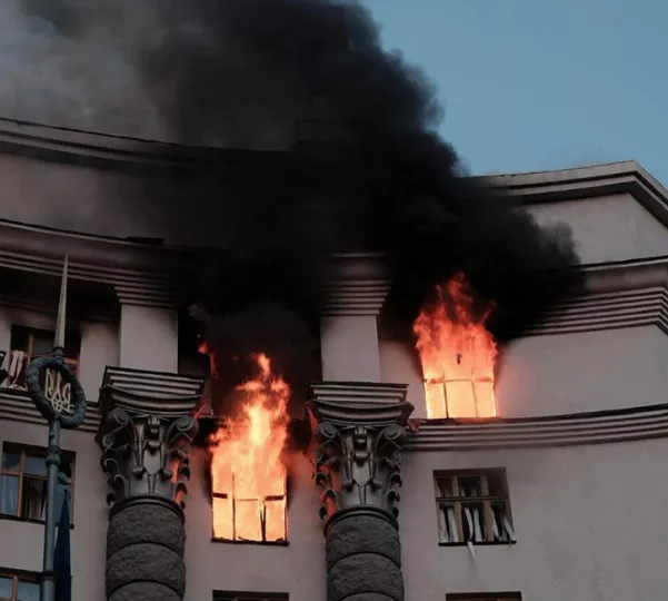 Ουκρανία: Έσβησε η πυρκαγιά στην έδρα της κυβέρνησης στο Κίεβο