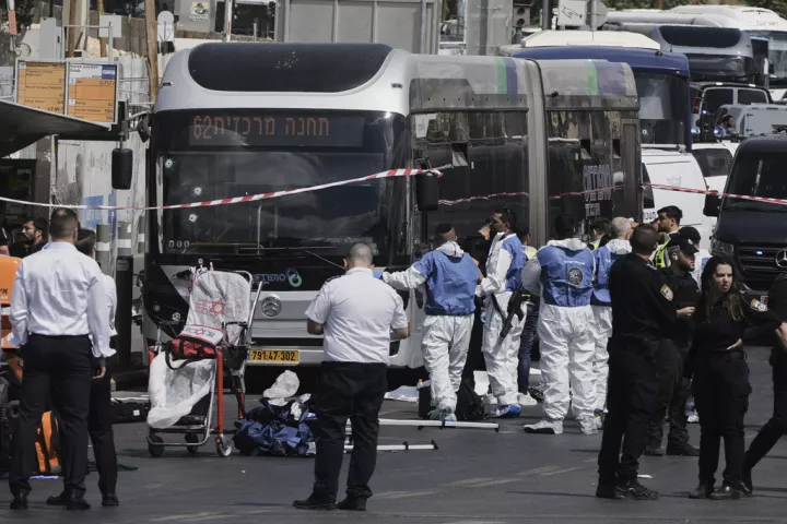 Ισραήλ: Έξι νεκροί σε τρομοκρατική επίθεση στην Ιερουσαλήμ - Εξουδετερώθηκαν οι δύο δράστες (vid)