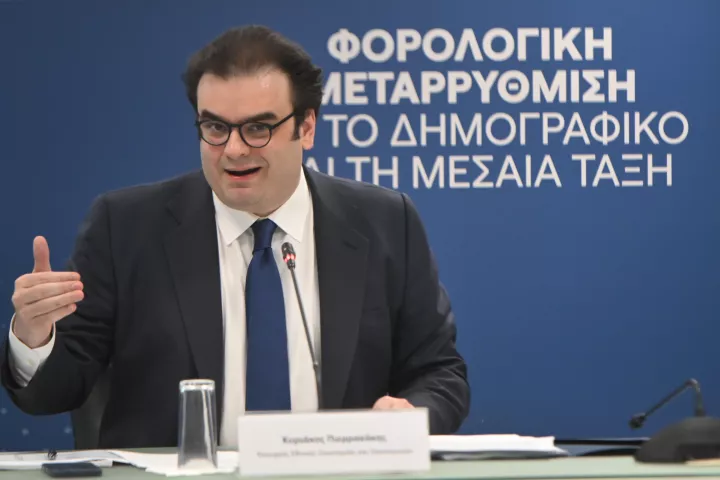 Νέο φορολογικό τοπίο από το 2026: Ποιοι ωφελούνται και τι αλλάζει για όλους