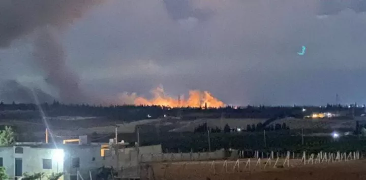 Το Ισραήλ εξαπέλυσε επίθεση στην πόλη Χομς της Συρίας (pics&vids)