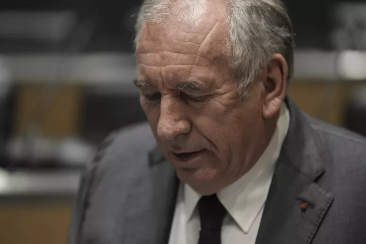 Γαλλικά μέσα κατά Μπαϊρού: Πρωθυπουργός χωρίς περίοδο χάριτος, βυθισμένος σε σκάνδαλα