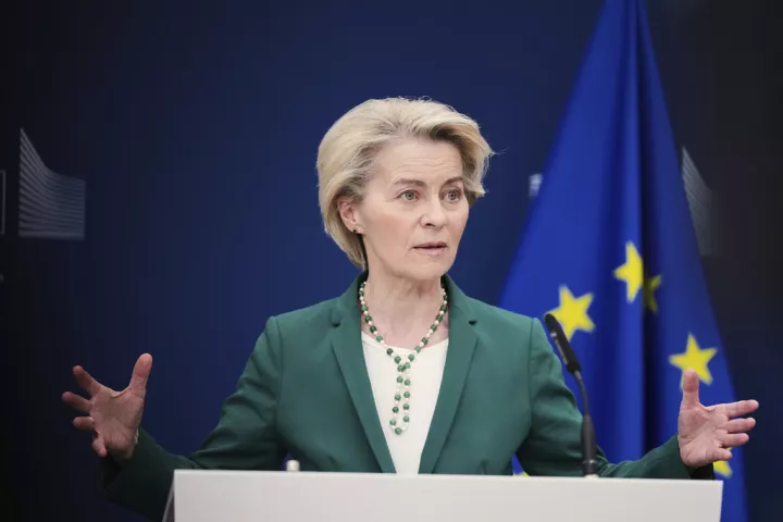 Φον ντερ Λάιεν: Εξετάζουμε την ταχύτερη κατάργηση εισαγωγής ρωσικών καυσίμων