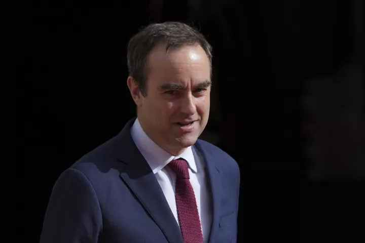 Γαλλικά ΜΜΕ: Προβληματισμός για τον διορισμό Λεκορνί ως νέου πρωθυπουργού