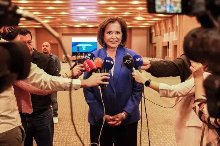 Ντ. Μπακογιάννη: Αν δεν μπορούμε να σταματήσουμε τον πόλεμο, μπορούμε τουλάχιστον να σώσουμε ζωές