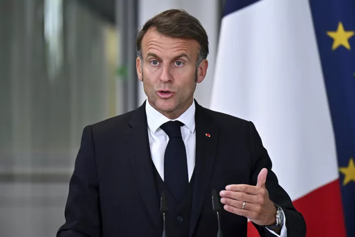 Μακρόν: Η Γαλλία στέλνει τρία Rafale στην Πολωνία