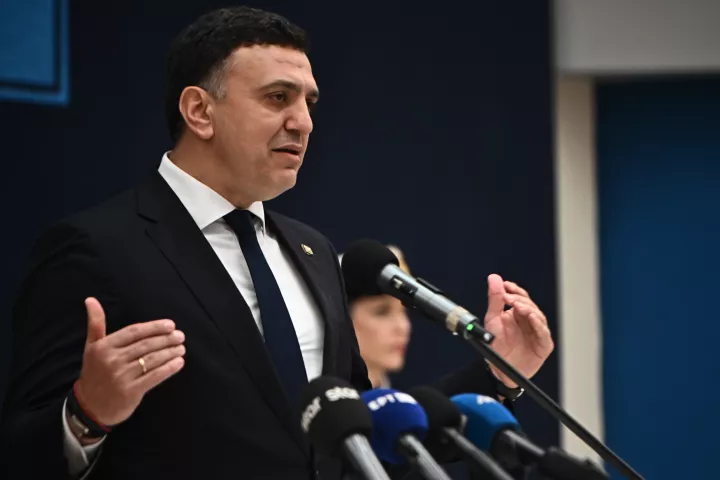 Εντολή Β. Κικίλια για έρευνα του ΛΣ μετά το επεισόδιο με πολίτη και παράνομο εμπόριο με Ρομά στο λιμάνι της Αρκίτσας	