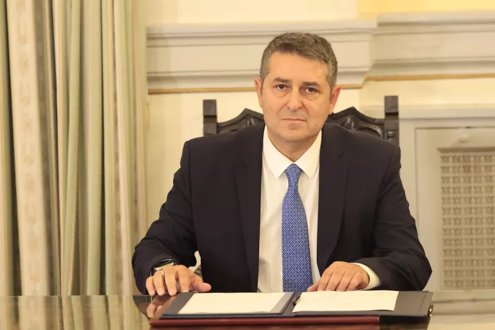 Μυλωνάκης σε Βαξεβάνη: Οι «νεκροθάφτες» της Novartis μιλούν για δήθεν συγκάλυψη της υπόθεσης του ΟΠΕΚΕΠΕ