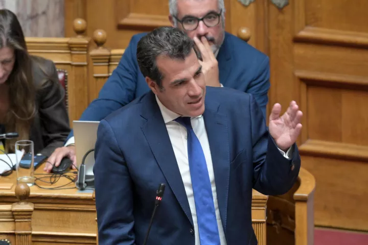 Θ. Πλεύρης: Η Κρήτη θα αποσυμφορηθεί από τους μετανάστες τις επόμενες δυο μέρες - Σήμερα θα φύγουν 600 άτομα