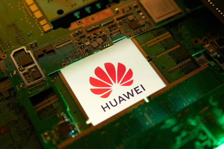 Huawei: Λανσάρει το «ισχυρότερο στον κόσμο» σύμπλεγμα τσιπ ΤΝ