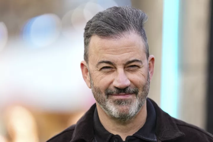 ΗΠΑ: «Βαθαίνει» η πολιτική αντιπαράθεση - Διέκοψαν την εκπομπή του Κίμελ, απολύουν όσους διαφωνούν με τον Κέρκ