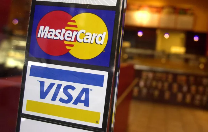 Jefferies: Η Visa είναι καλύτερη προετοιμασμένη από την Mastercard για το 2026