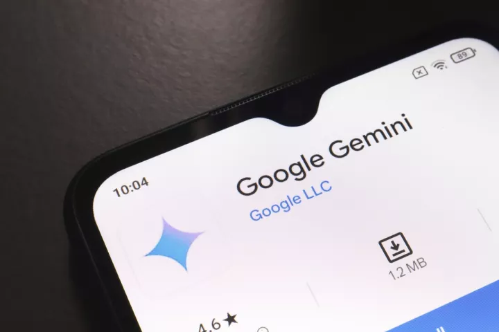 Η Google «φέρνει» το Gemini στο Chrome για τους χρήστες στις ΗΠΑ: Oργανώνει καρτέλες, απαντά σε ερωτήσεις και προστατεύει από απάτες