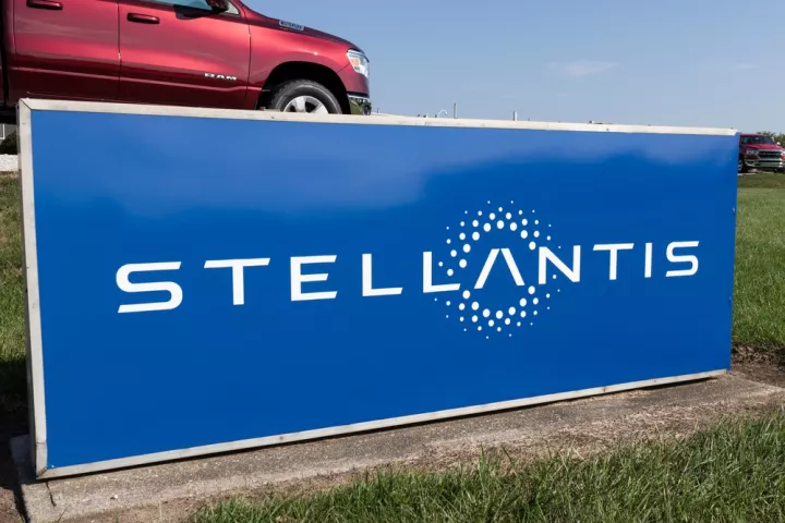 Stellantis: Σταματά την παραγωγή για τρεις εβδομάδες στο εργοστάσιό της στη Γαλλία