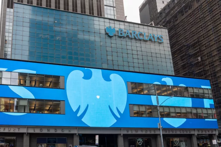 Barclays: Η βελτίωση στα δημοσιονομικά φέρνει πτώση της απόδοσης στα αμερικανικά ομόλογα