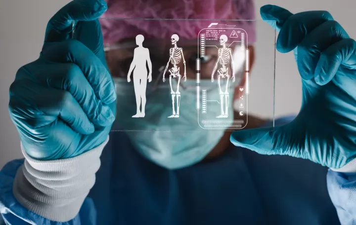Πώς η AI αλλάζει τον κλάδο της Υγείας, για τους ασθενείς και τις δομές περίθαλψης 