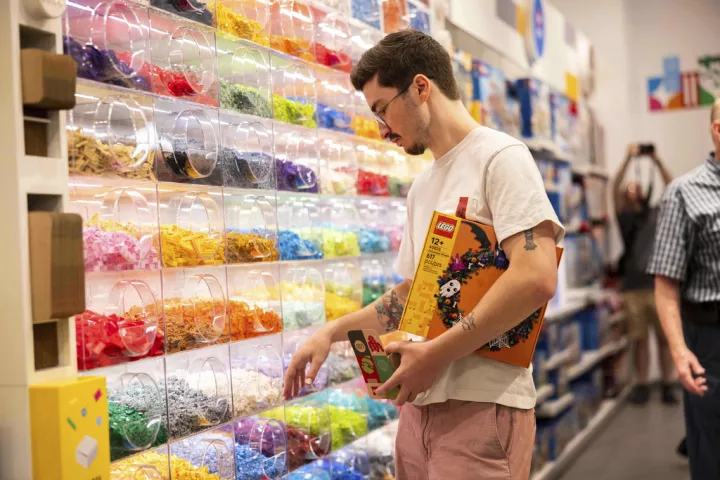 Η Lego δίνει 270 εκατ. δολάρια για 29 χώρους ψυχαγωγίας από την Merlin