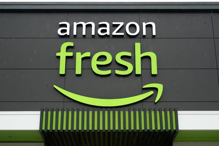 Βρετανία: Η Amazon κλείνει 14 καταστήματα Fresh, στο πλαίσιο αναδιάρθρωσης 