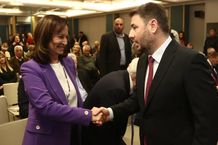 Σφήνα Διαμαντοπούλου στο γιογιό του λαϊκισμού 
