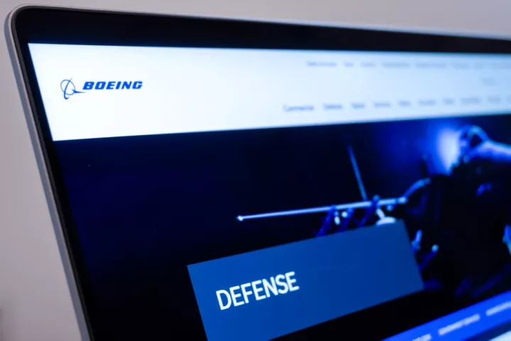 Συνεργασία Boeing Defense and Space και Palantir για παροχή εργαλείων AI