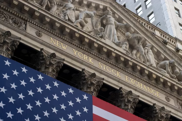 Έκρηξη IPOs στη Wall Street: Μεγάλα κέρδη αλλά και κίνδυνοι