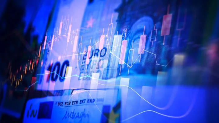 Με κέρδη οι ευρωαγορές προς το κλείσιμο της εβδομάδας, αναμένοντας τα μάκρο από τις ΗΠΑ