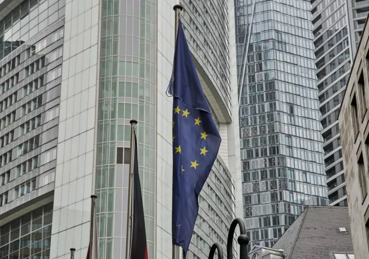 Η ΕΕ για τους δασμούς Τραμπ στις φαρμακευτικές: Πλαφόν 15% για τις ευρωπαϊκές επιχειρήσεις