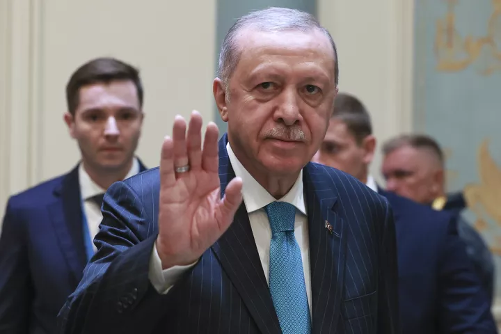 Ερντογάν μετά τη συνάντηση με τον Τραμπ: Η Τουρκία θα λάβει το «δίκαιο μερίδιο της» στη Μεσόγειο