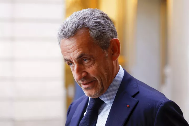 Το φάντασμα του Καντάφι στοιχειώνει Σαρκοζί και Γαλλία