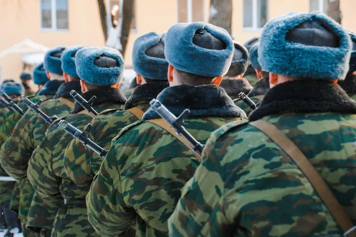 Ρωσία: Ο Πούτιν υπέγραψε διάταγμα για τη στρατολόγηση 133.000 νεοσύλλεκτων αυτό το φθινόπωρο	