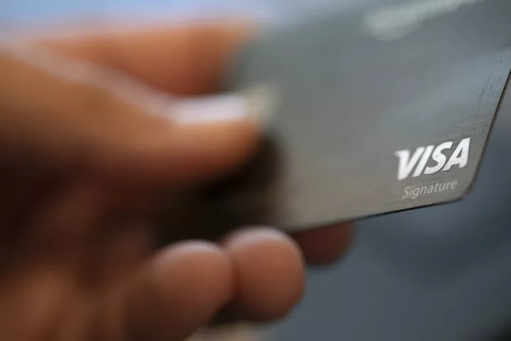 Η Visa δοκιμάζει τα προχρηματοδοτημένα stablecoins για διασυνοριακές πληρωμές 
