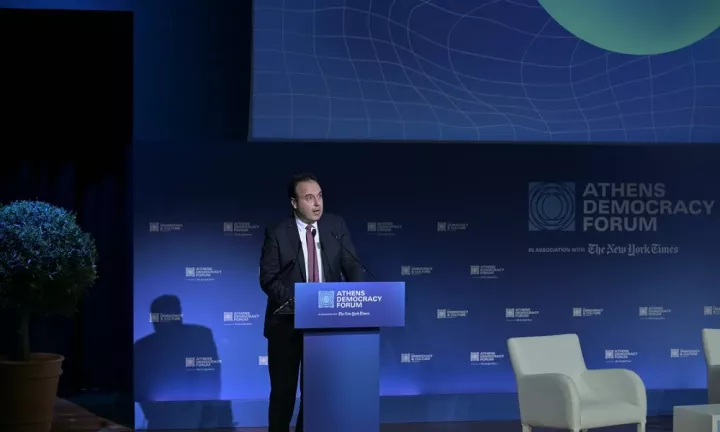Δ. Παπαστεργίου: Εφαρμόζουμε την ΑΙ με προσοχή και με επίκεντρο τον πολίτη