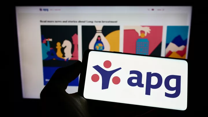 Ολλανδία: Το μεγαλύτερο συνταξιοδοτικό ταμείο πούλησε το μερίδιό του στον όμιλο Caterpillar