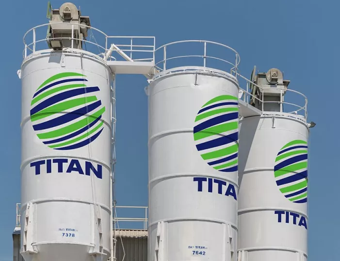 Η Molins και ο TITAN ολοκλήρωσαν την εξαγορά πλειοψηφικού μεριδίου της Baupartner