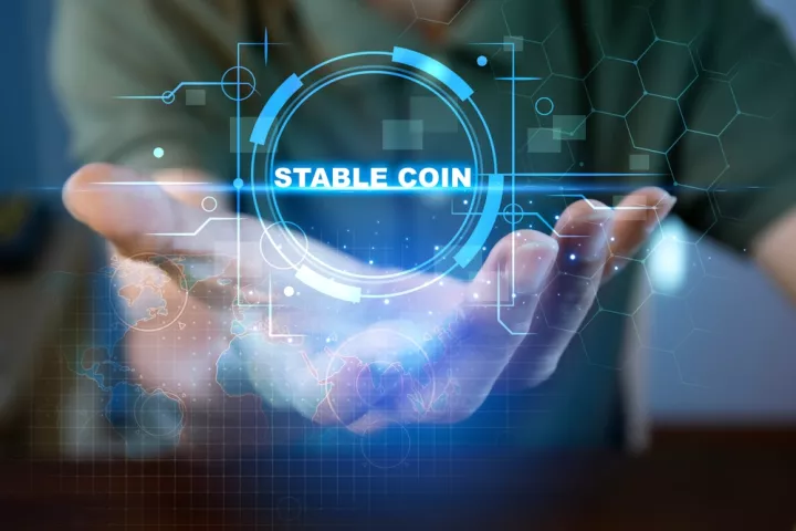 Η ΕΕ ζητά αυστηρότερα μέτρα ασφαλείας για τα stablecoins εκτός Ευρώπης