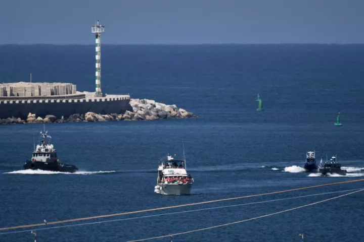 Global Sumud Flotilla: Περισσότεροι από 400 ακτιβιστές μεταφέρθηκαν στο Ασντόντ, λέει το Ισραήλ